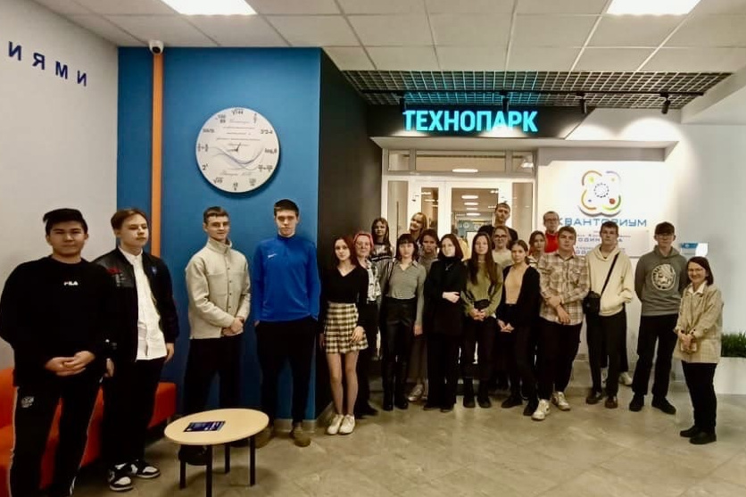 Школьники Алтайского края продолжают знакомиться с возможностями технопарка АлтГПУ