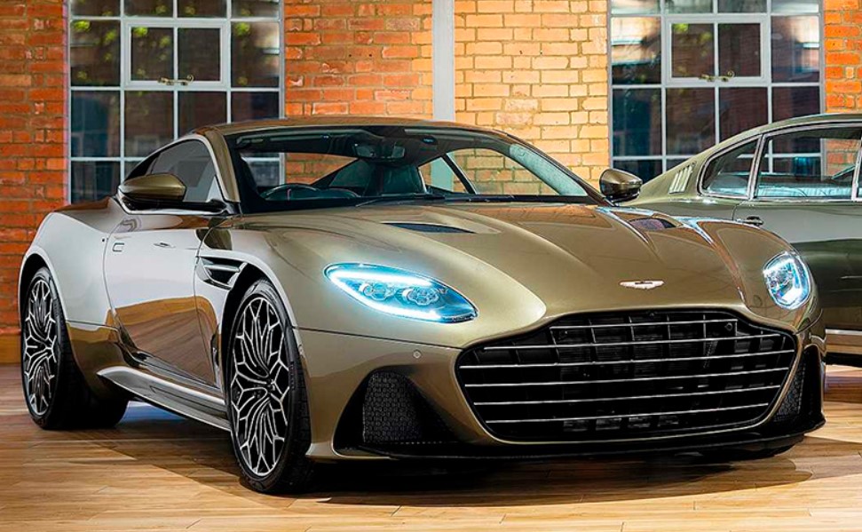 К юбилею Джеймса Бонда Aston Martin создал DBS