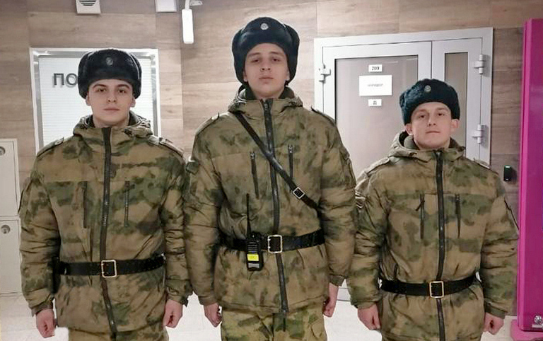 В Казани военнослужащие войскового наряда Росгвардии нашли потерявшегося ребенка.