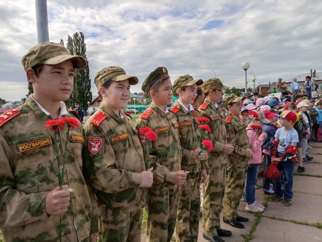 В День памяти и скорби кадеты росгвардейских классов приняли участие во всероссийской акции «Свеча памяти»