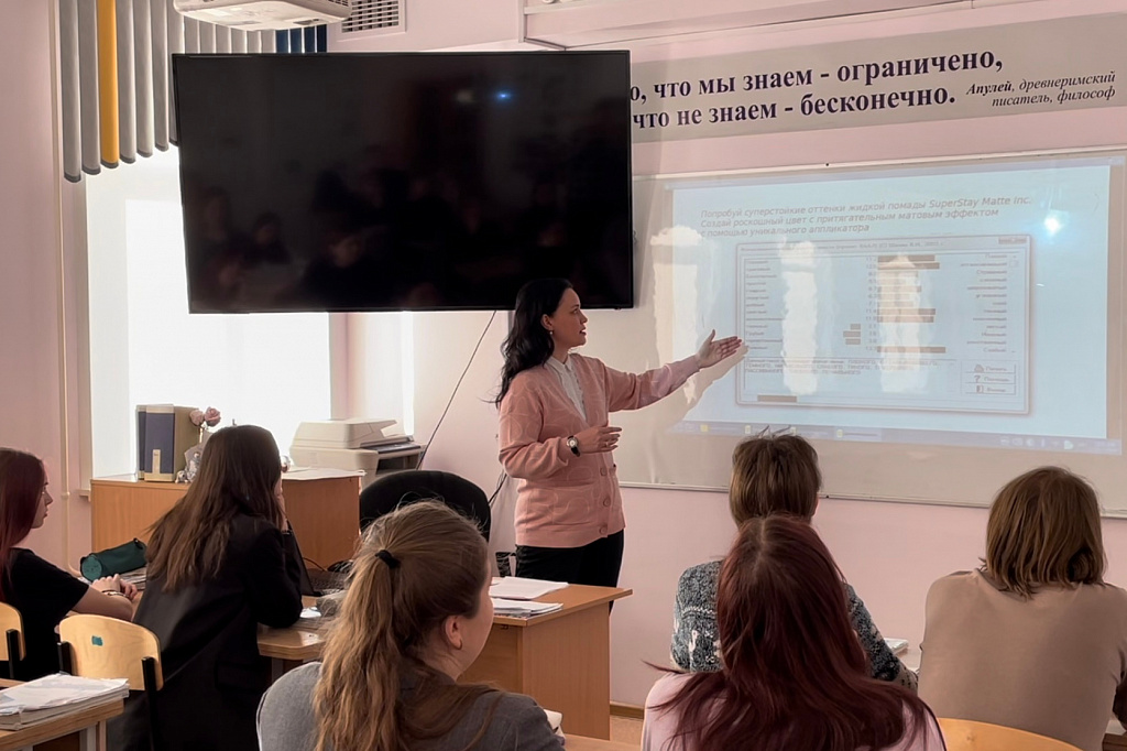 Продолжается участие преподавателей АлтГПУ во Всероссийской просветительской акции «Ученые – в школы»