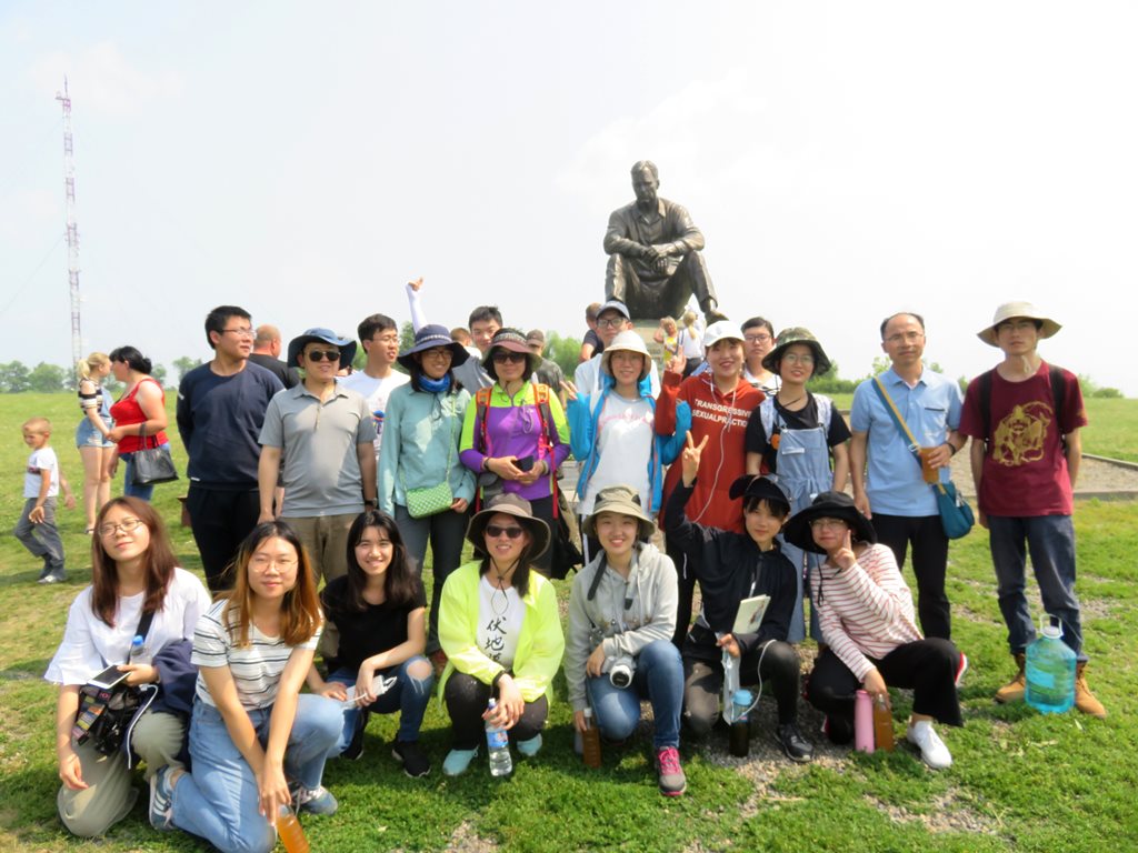 Китайских студентов в рамках археологической школы АлтГУ познакомили с историей Алтая