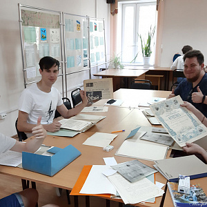 Студенты НИУ «БелГУ» изучают историю вуза на основе архивных документов