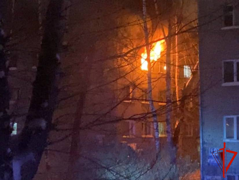 Росгвардия оказала содействие экстренным службам в ликвидации пожара в Томске