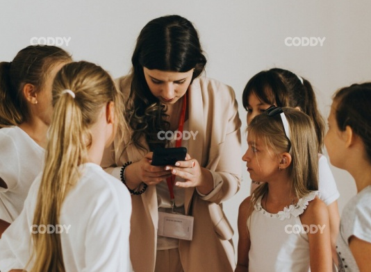 Школа программирования для детей CODDY приняла участие в конференции «Девушки в IT»
