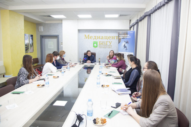 Ректор НИУ «БелГУ» Олег Полухин ответил на вопросы журналистов на пресс-конференции