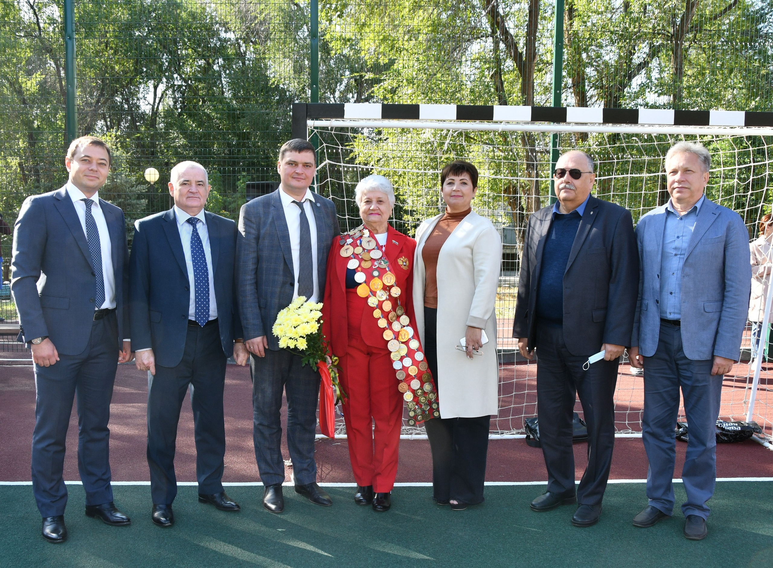 На территории Клинической больницы им. С.Р. Миротворцева СГМУ открыли новую многофункциональную спортивную площадку