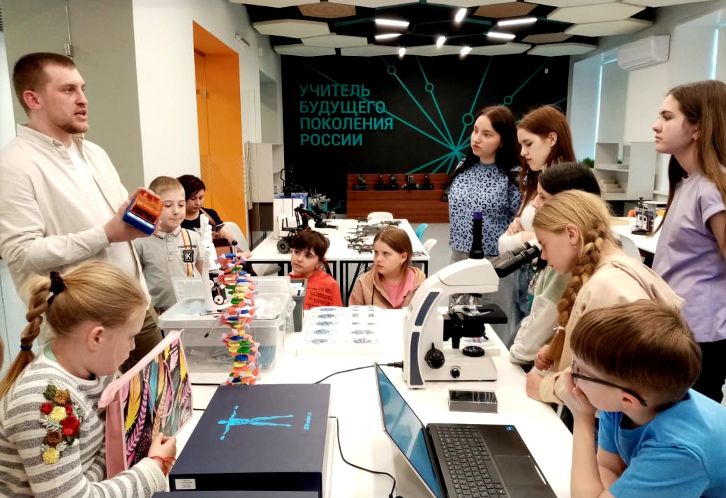 Участники конференции для одаренных школьников и молодежи «Будущее Алтая» поработали в технопарке АлтГПУ