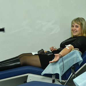 Участники межвузовской донорской акции в Саратовском медицинском университете сдали около 50 литров крови ПОДЕЛИТЬСЯ